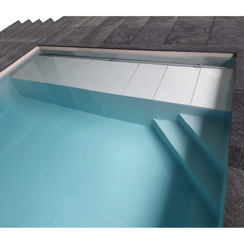 Couverture automatique immergée moteur dans l'axe Mayotte